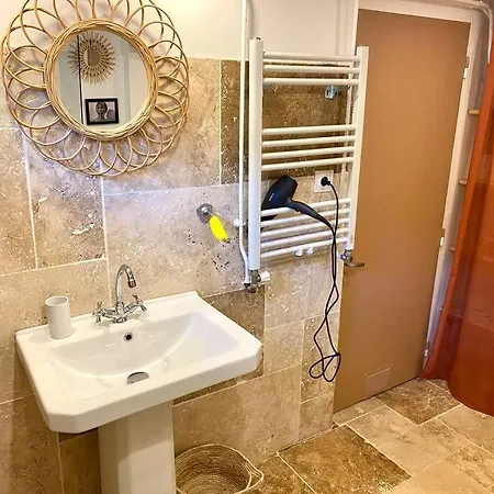 La De La Maison Jaune Montpellier