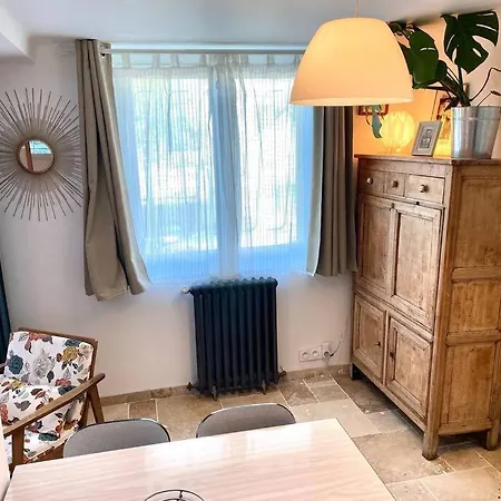 La De La Maison Jaune