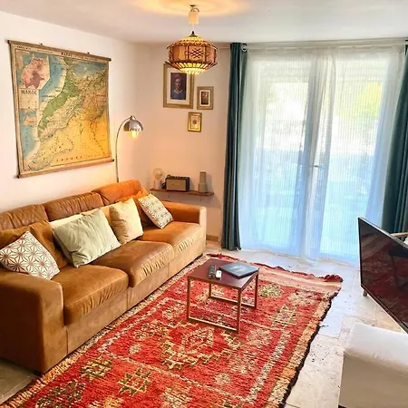 La De La Maison Jaune * Montpellier